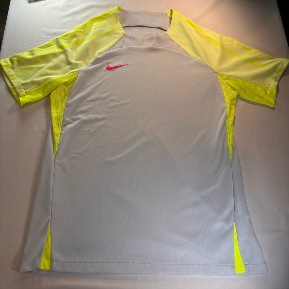 Nike Light Gray Dri-FIT Shirt
